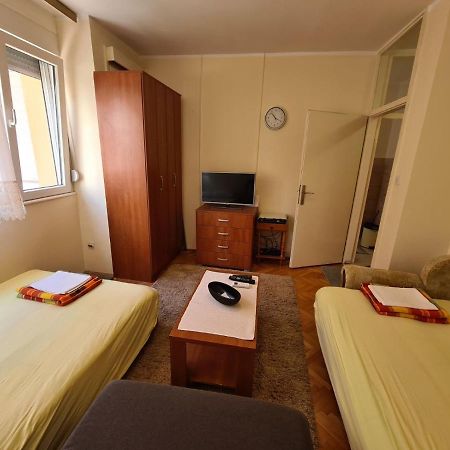 City Centar Apartment Tivat Exteriör bild