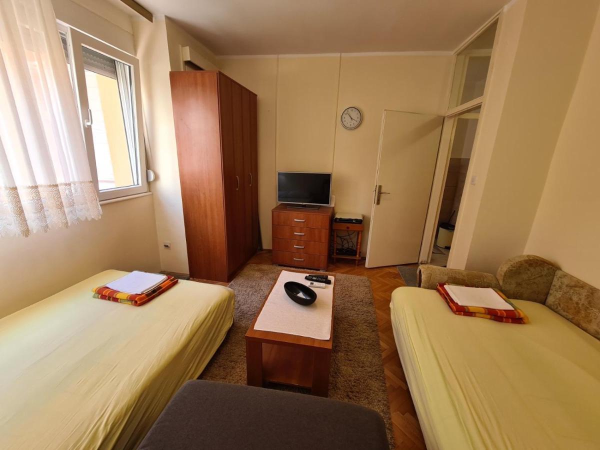 City Centar Apartment Tivat Exteriör bild
