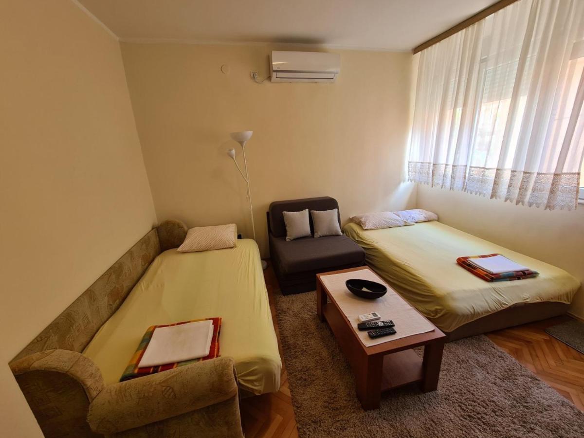 City Centar Apartment Tivat Exteriör bild