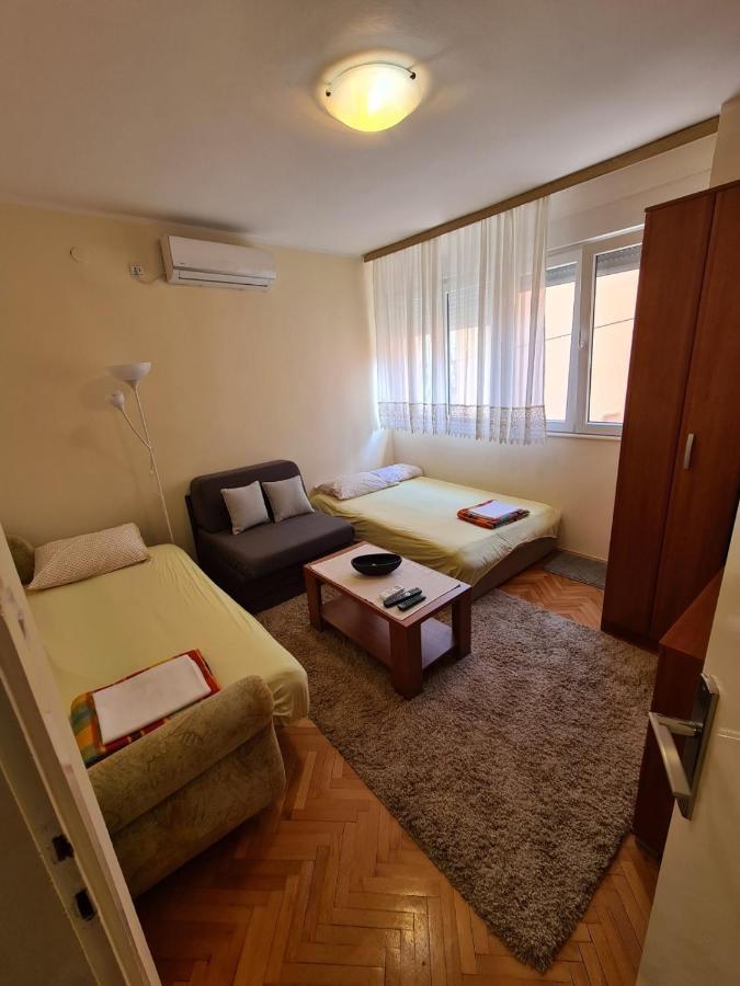 City Centar Apartment Tivat Exteriör bild